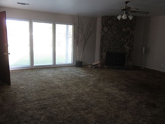 4th image of 1728 Pluto Way