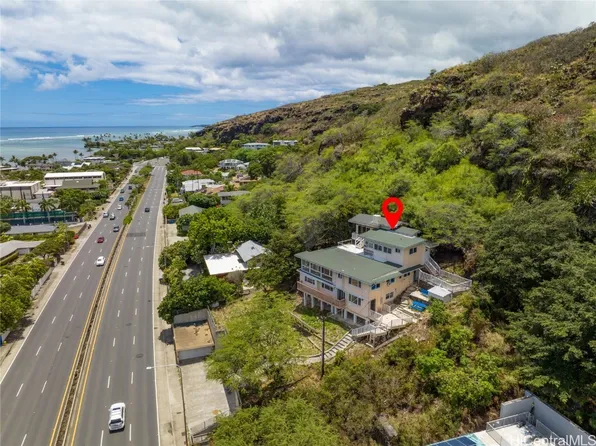 5974 Kalanianaole Hwy, Honolulu, HI 96821