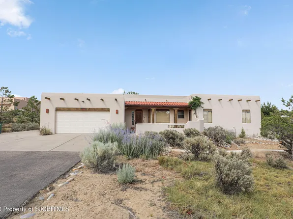 6220 Wildwood St, Farmington, NM 87402