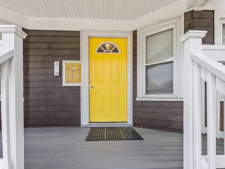 9 Bailey St #3 — Photo 20