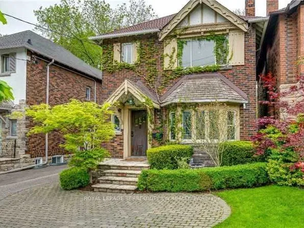 145 Chiltern Hill Rd, Toronto, ON M6C 3C3