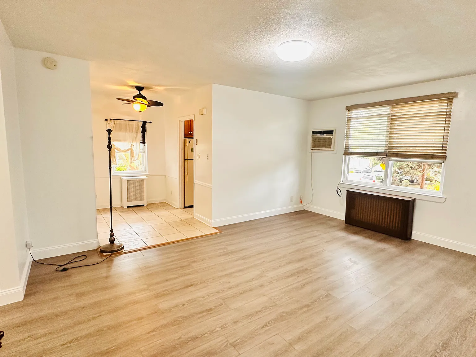 2 bed, 850 sqft, $2,600 — Photo 2
