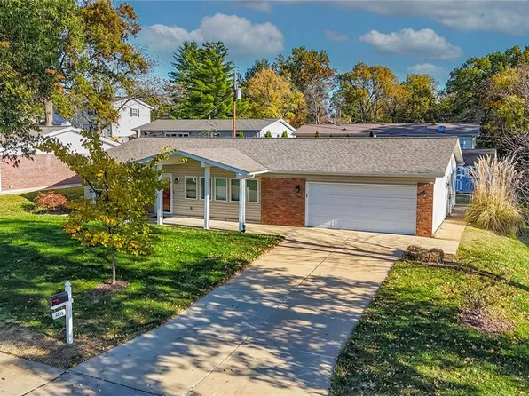 4833 Hursley Dr, Saint Louis, MO 63128