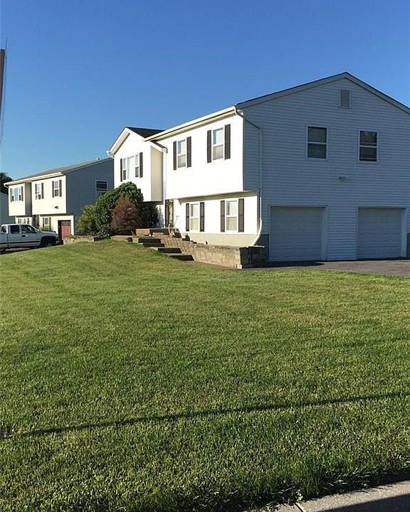 1st image of 401 Plum Ct