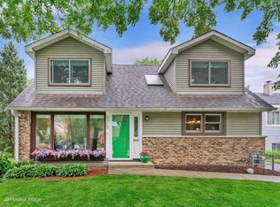 875 S York St, Elmhurst, IL 60126