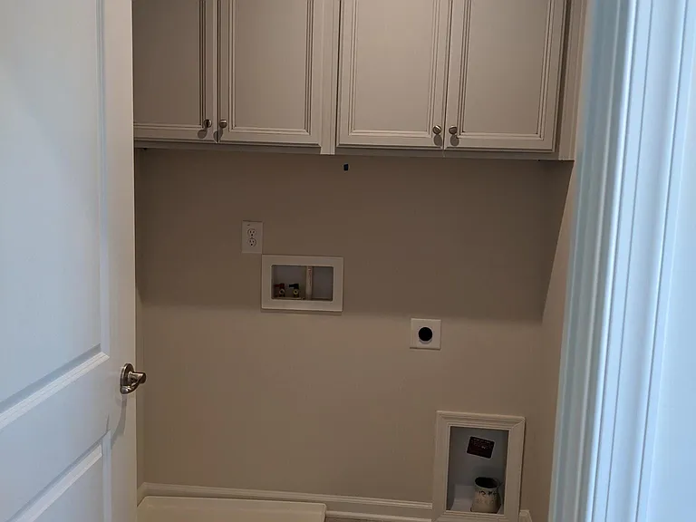 Washer Dryer Located next to Master Bed (2nd Floor)