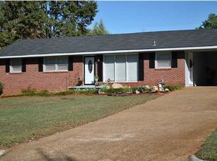 1981 Holiday Dr, Florence, AL 35630