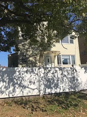 Reid Ave, Staten Island — Photo 4