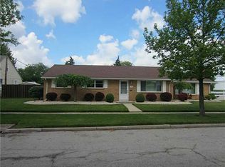 1602 Norcross Dr, Oregon, OH 43616