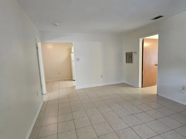 8556 Leake Ave #A-d, Baton Rouge, LA 70810