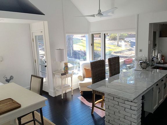 5th image of 23 Soundview Dr