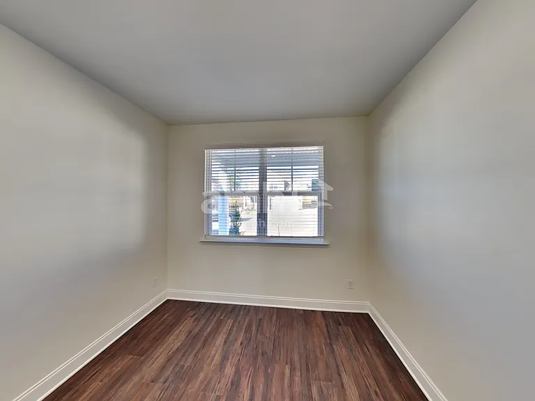 2023 Williamshire Ln — Photo 13