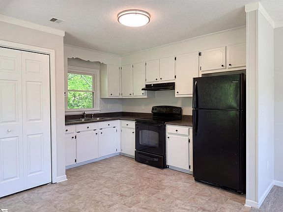 2nd image of 272 Wolfe Ln