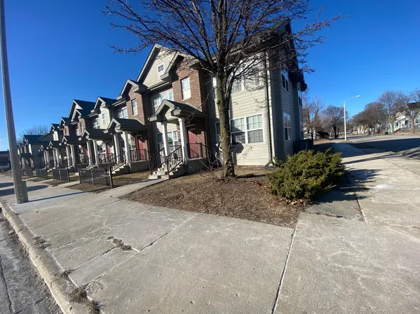 1702 W Center St, Milwaukee, WI 53206