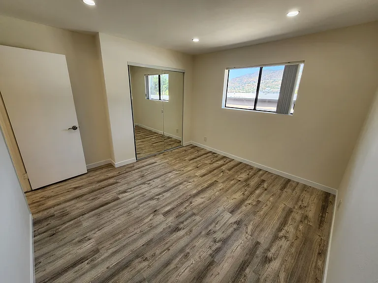 626 N Isabel St #301 — Photo 16