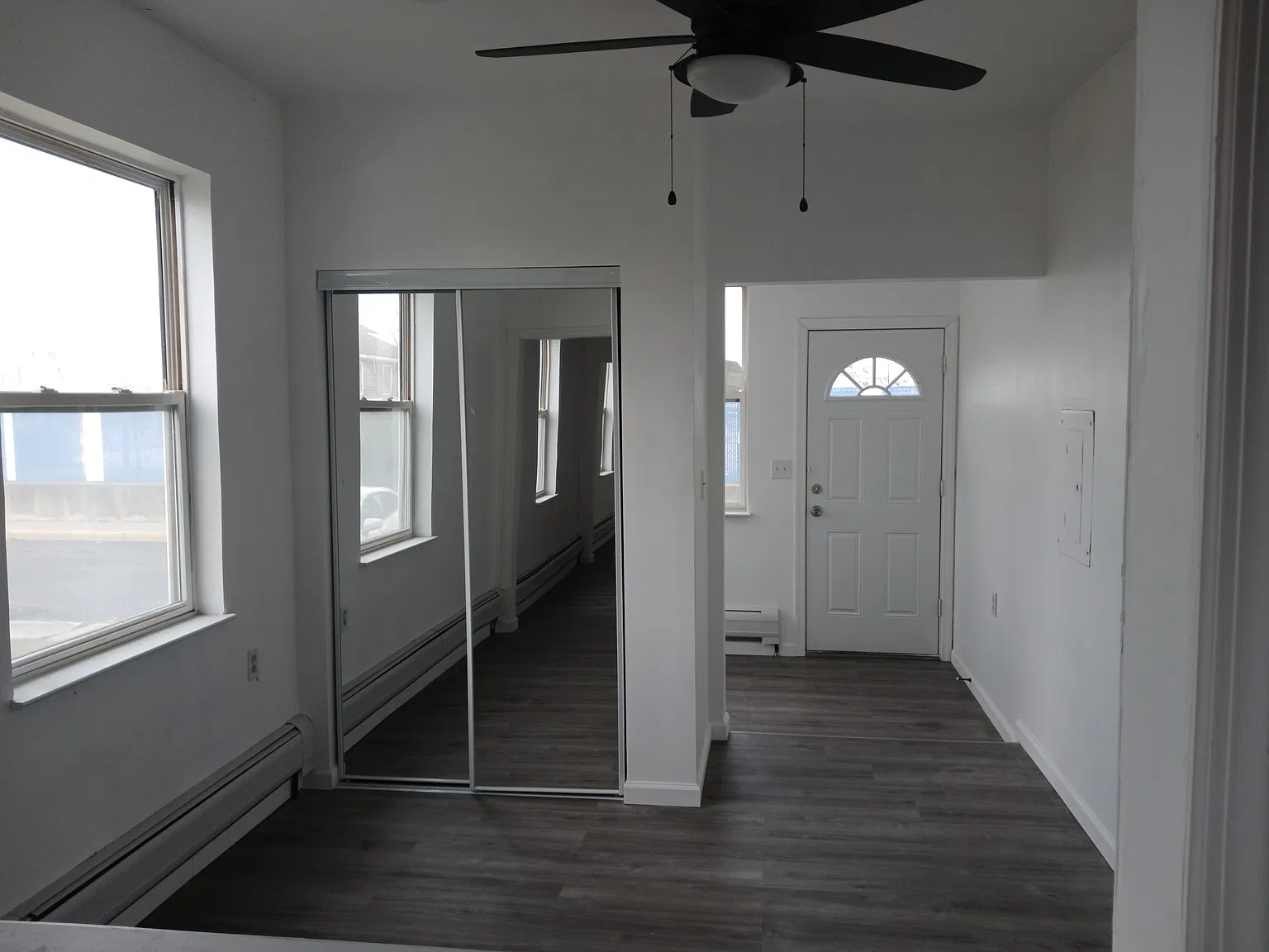 32 Bay Ave — Photo 4