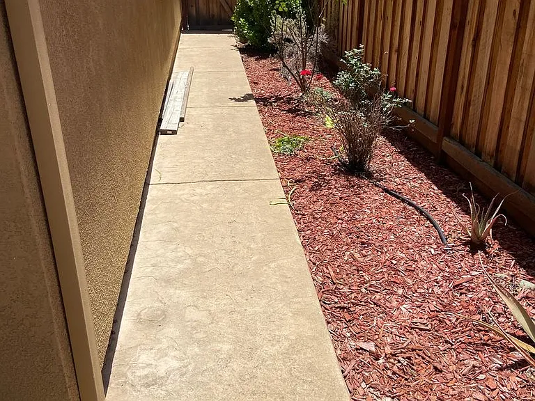 931 Willow Bridge Dr — Photo 32
