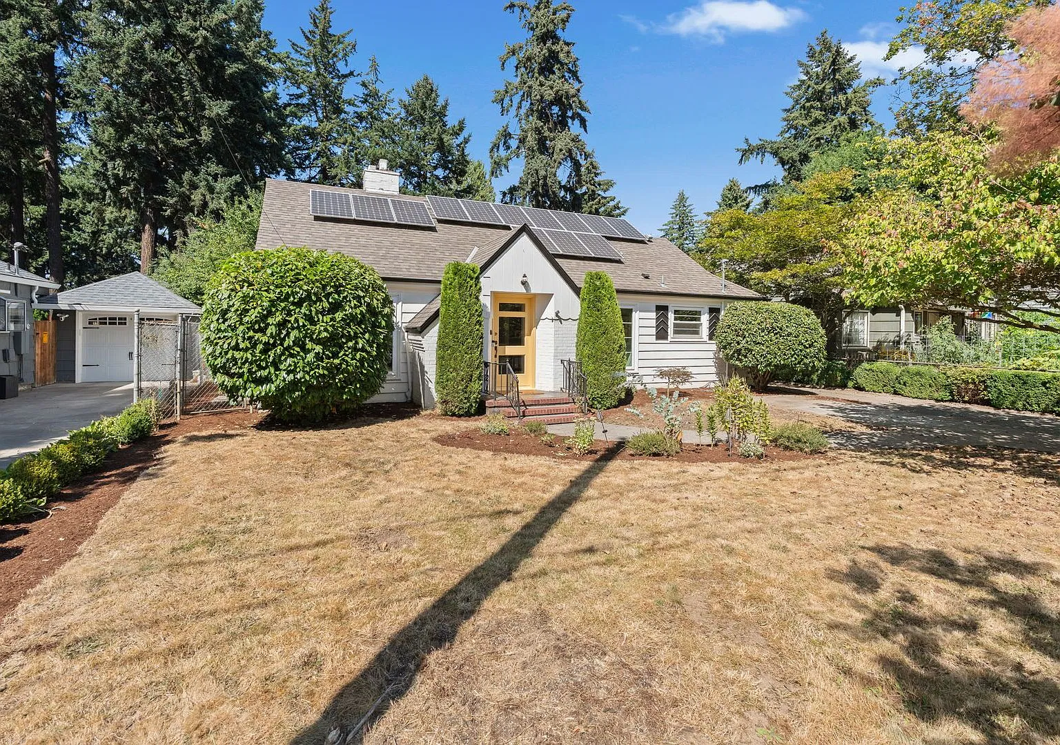 Maywood Park Bungalow with Finished Attic & Basement, Fully Fenced Yard, and Air Conditioning! — Photo 4