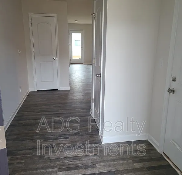 1459 Cypress Loop — Photo 4