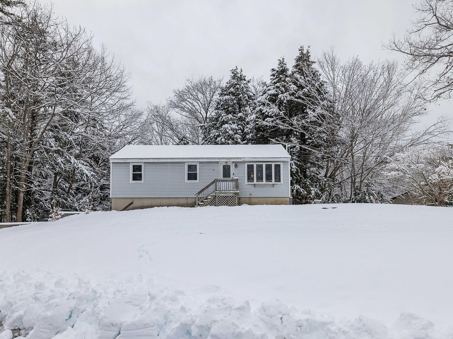 26 Jamieson Street, Springvale, ME 04083 Zillow