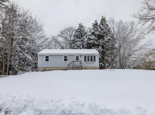 26 Jamieson St, Springvale, ME 04083