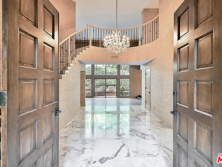 1030 Brooklawn Dr — Photo 6