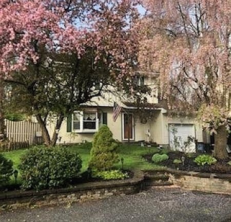 3rd image of 11 Cedar Ave