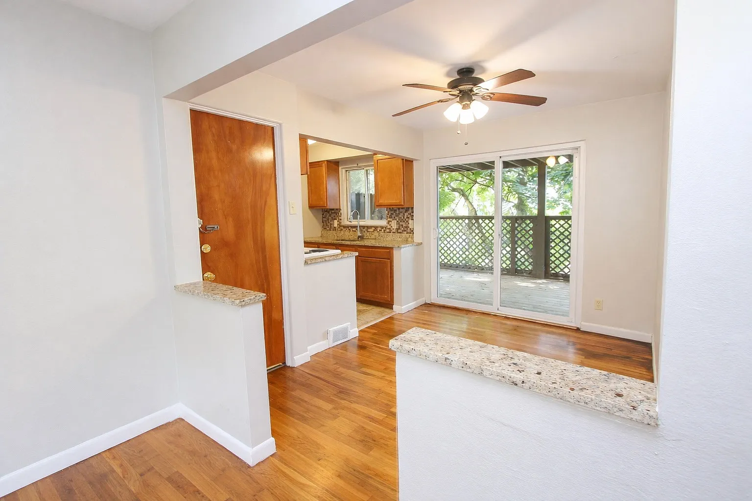 5616-5618 Pocusset St photo 1