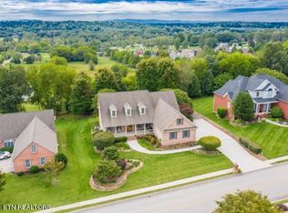 510 Oak Chase Blvd, Lenoir City, TN 37772