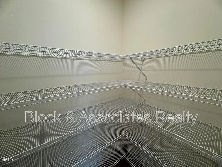 37 Bluebell St — Photo 6
