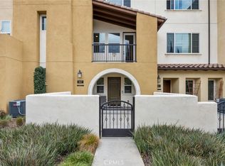 947 E Drapery Ln, Anaheim, CA 92802