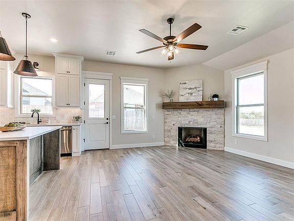 4th image of 2000 Wood Valley Ct