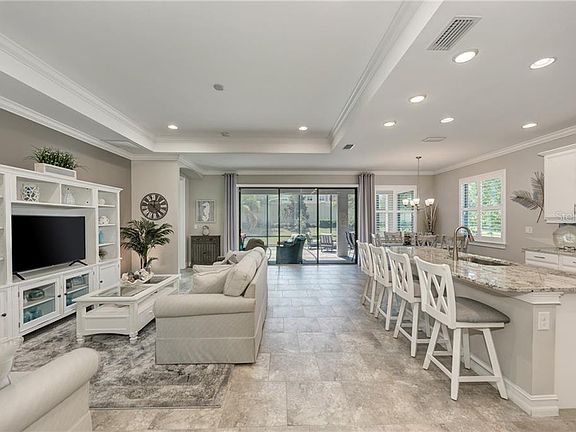 4th image of 171 Maraviya Blvd