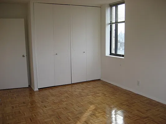 Rented by Realty Operations Group | media 9
