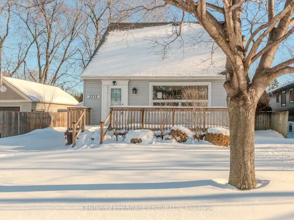 2232 Queensway Dr, Burlington, ON L7R 3T1