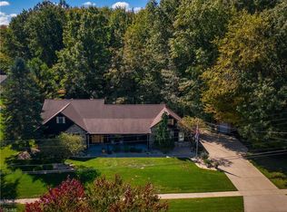 114 Westchester Dr, Amherst, OH 44001