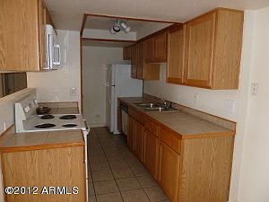 3rd image of 2540 W Maryland Ave APT 133