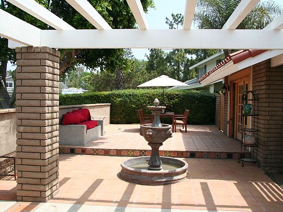 Great Courtyard Entry