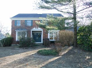 6 Canterbury Dr, Sayville, NY 11782