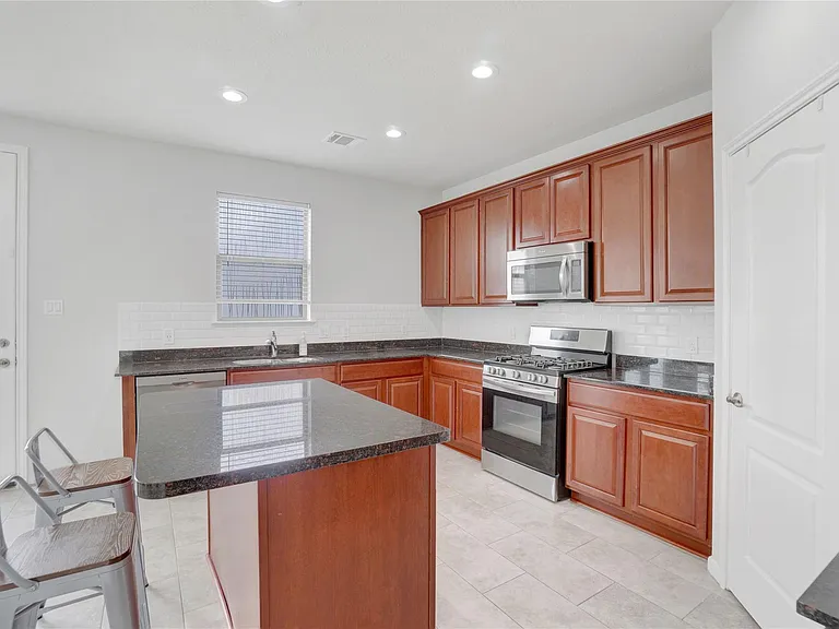 10514 Kentington Oak Dr — Photo 20