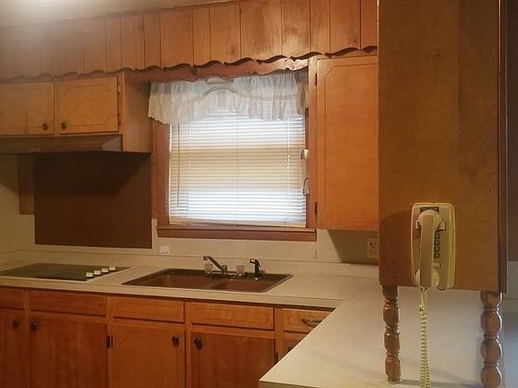 2nd image of 254 Kincaid St