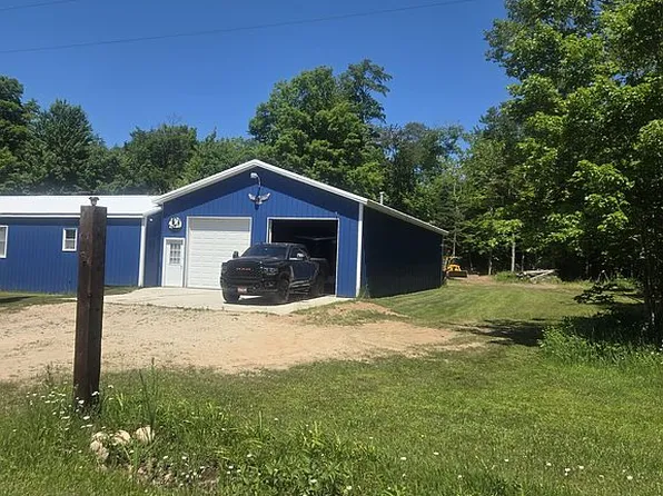 33418 N West Rd, Eckerman, MI 49728
