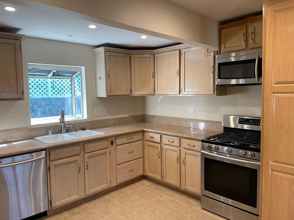 1st image of 4066 Charles Ave