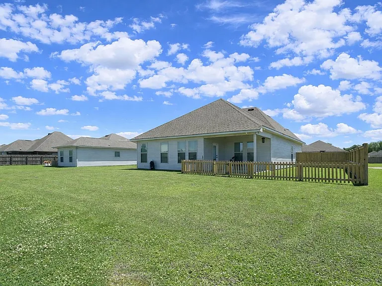 259 Shadow Pointe Rd — Photo 17