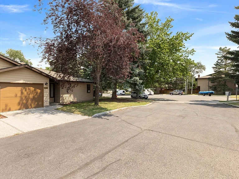 1712 W Olive St #2-48 — Photo 5