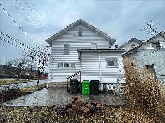 5th image of 203 S Grant St