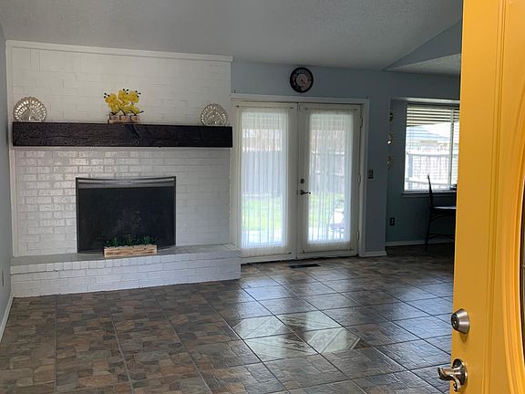 3rd image of 9909 S Douglas Ave