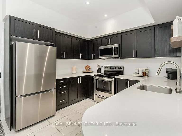 304 Essa Rd #609 — Photo 8