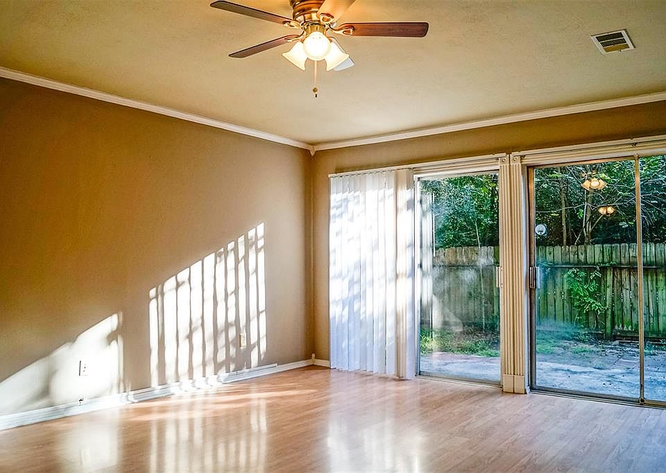 1st image of 2602 N Red Cedar Cir