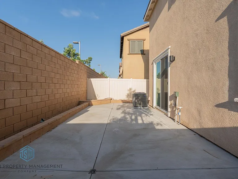 16040 Olivas Ln — Photo 13